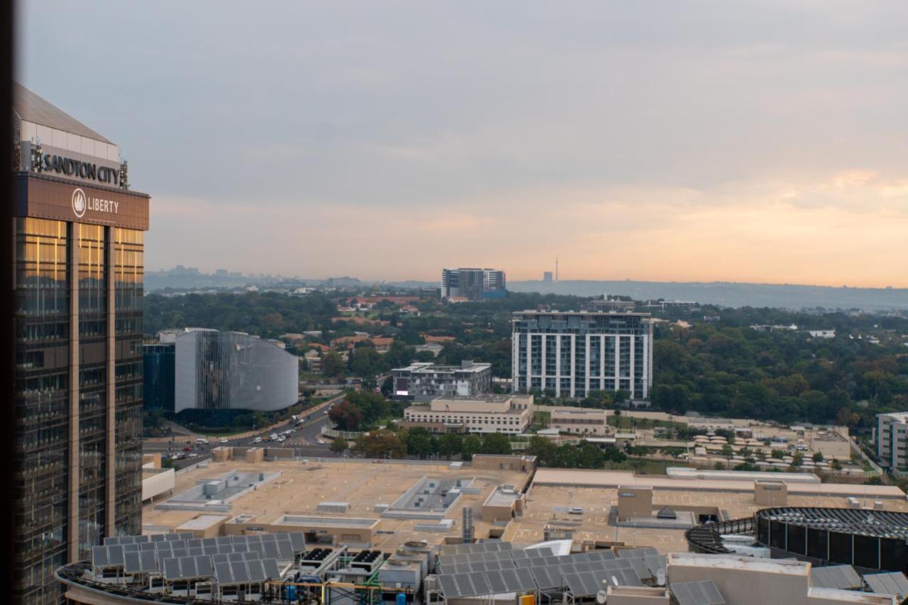 The Michelangelo Towers Hotel Sandton Exterior photo