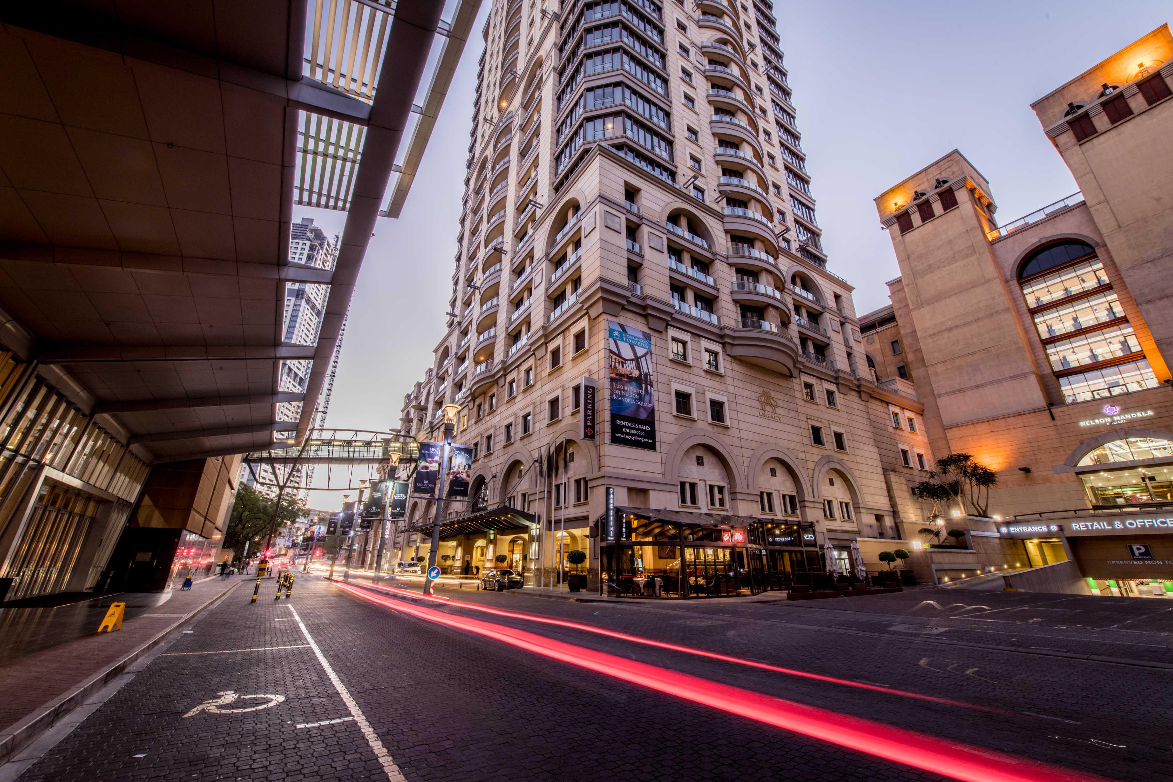 The Michelangelo Towers Hotel Sandton Exterior photo